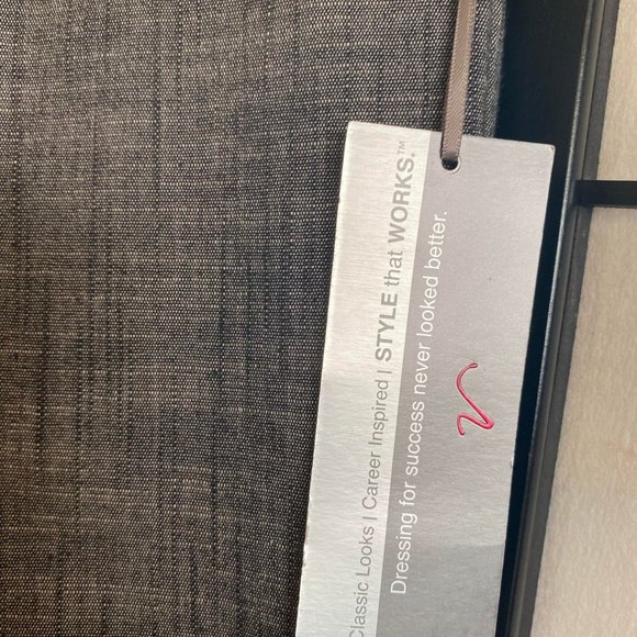 NWT Style that Works by Vanity Gray Shorts Capris Cropped Pants Size 3 - Picture 6 of 6